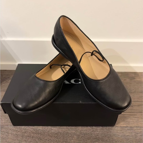 Coach Mary Jane - Picture 1 of 1